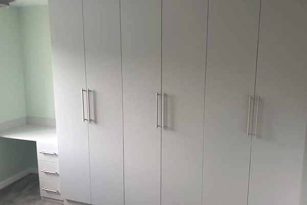 J Buckey Joinery - Fitted Wardrobes 02